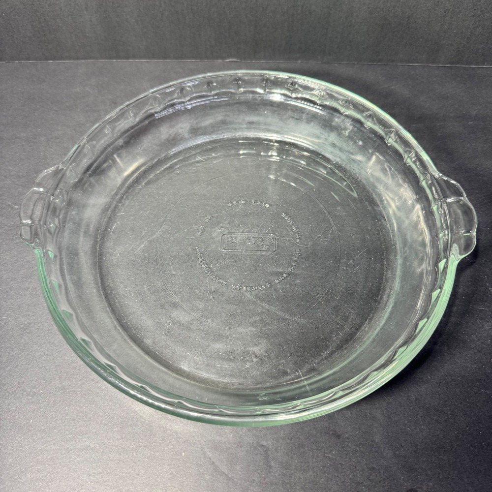 Pyrex #229 Clear Glass 9.5 Inch Round Pie Dish Fluted Rim with‎ Handles Made USA